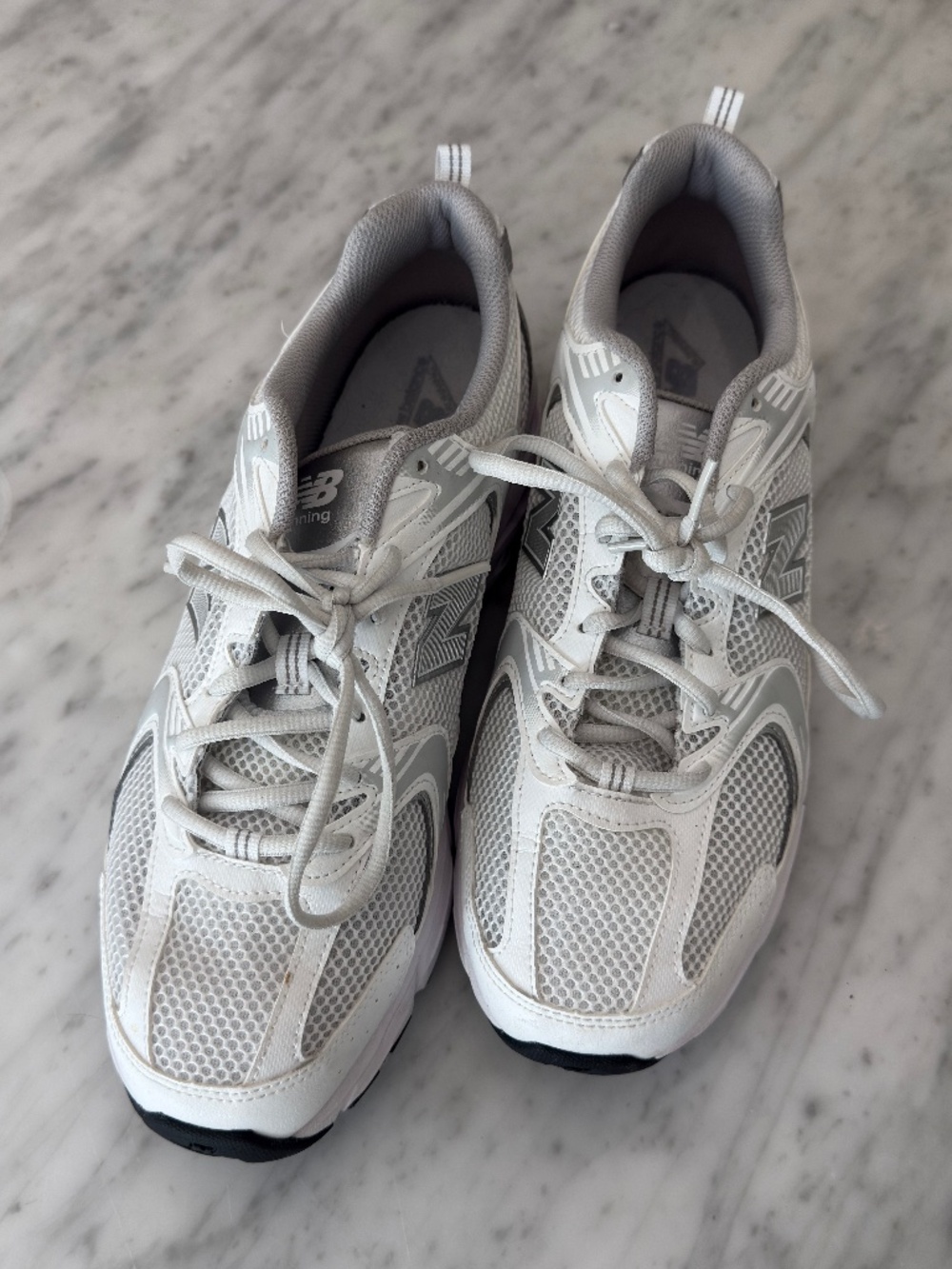New Balance 530 Men's/Unisex White and Gray Athletic Sneakers